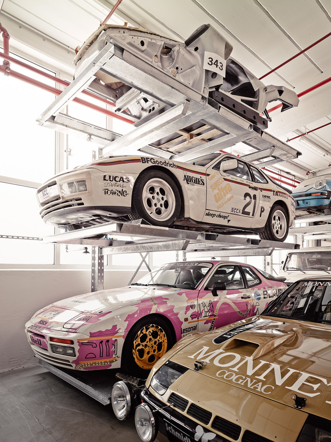 Porsche warehouse 4 w1400